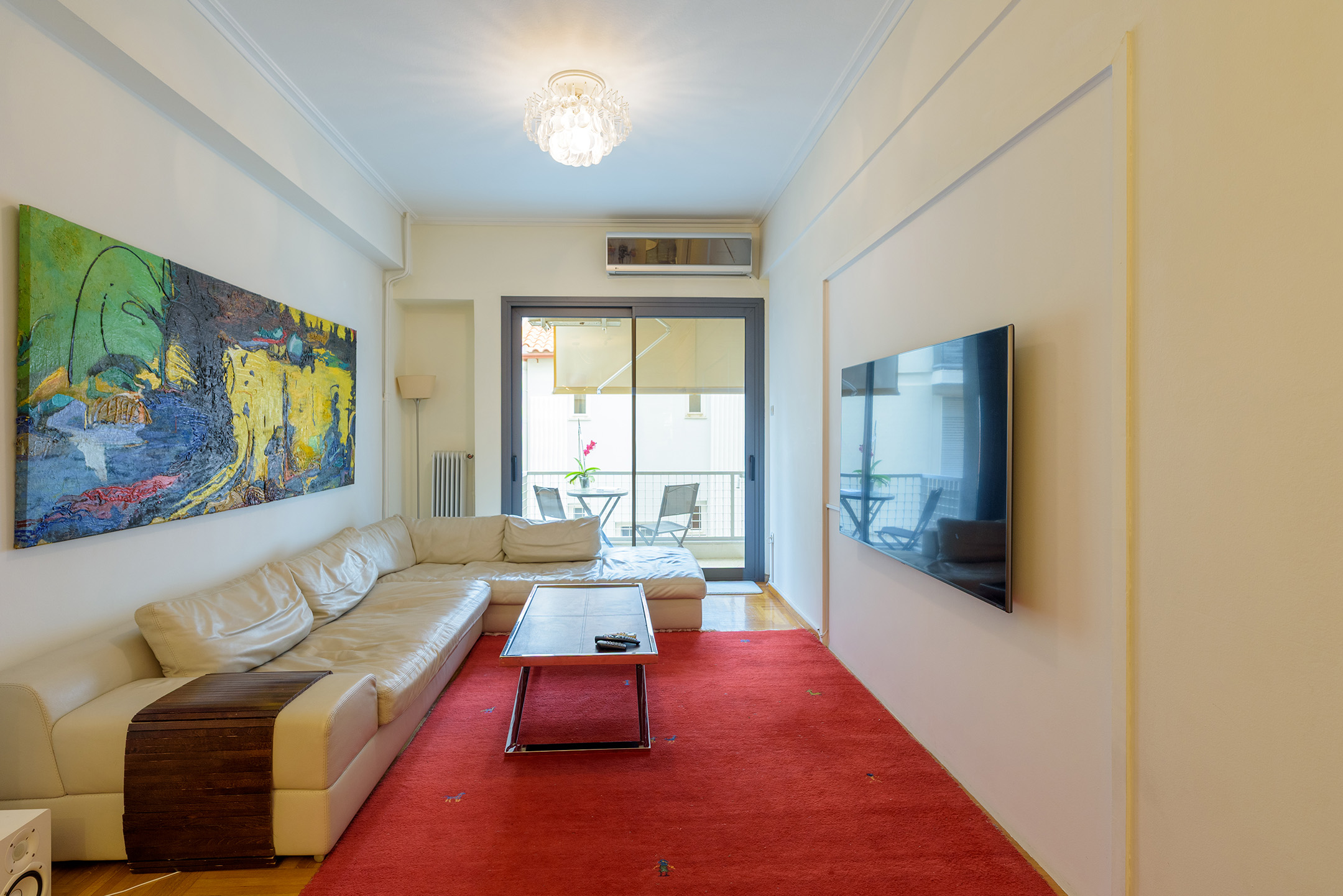 Comfortable apartment in prestigious Kolonaki