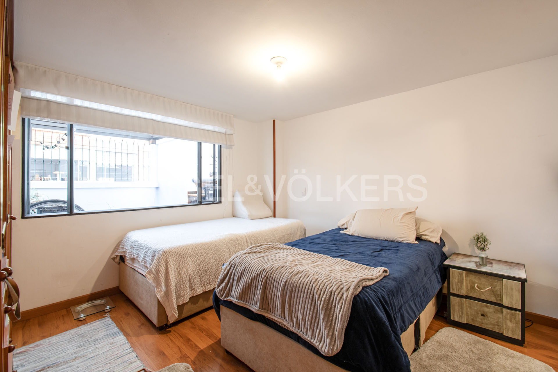 Apartamento para inversión para venta con amplia terraza en Victoria Norte
