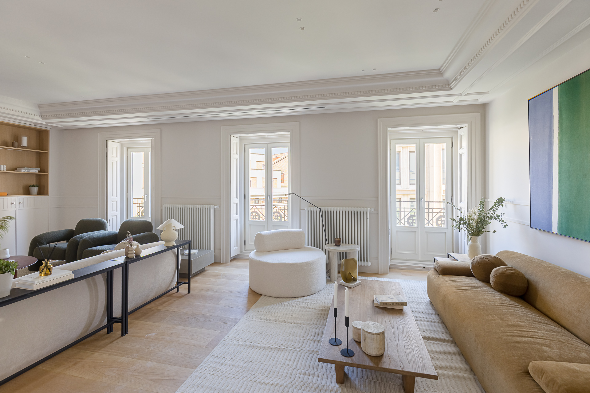 Exclusive luxury refurbished apartment with swimming pool and views in Almagro