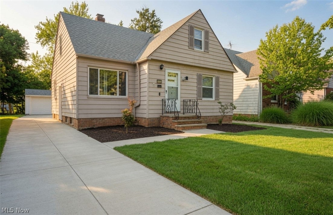 Charming Bungalow in South Euclid