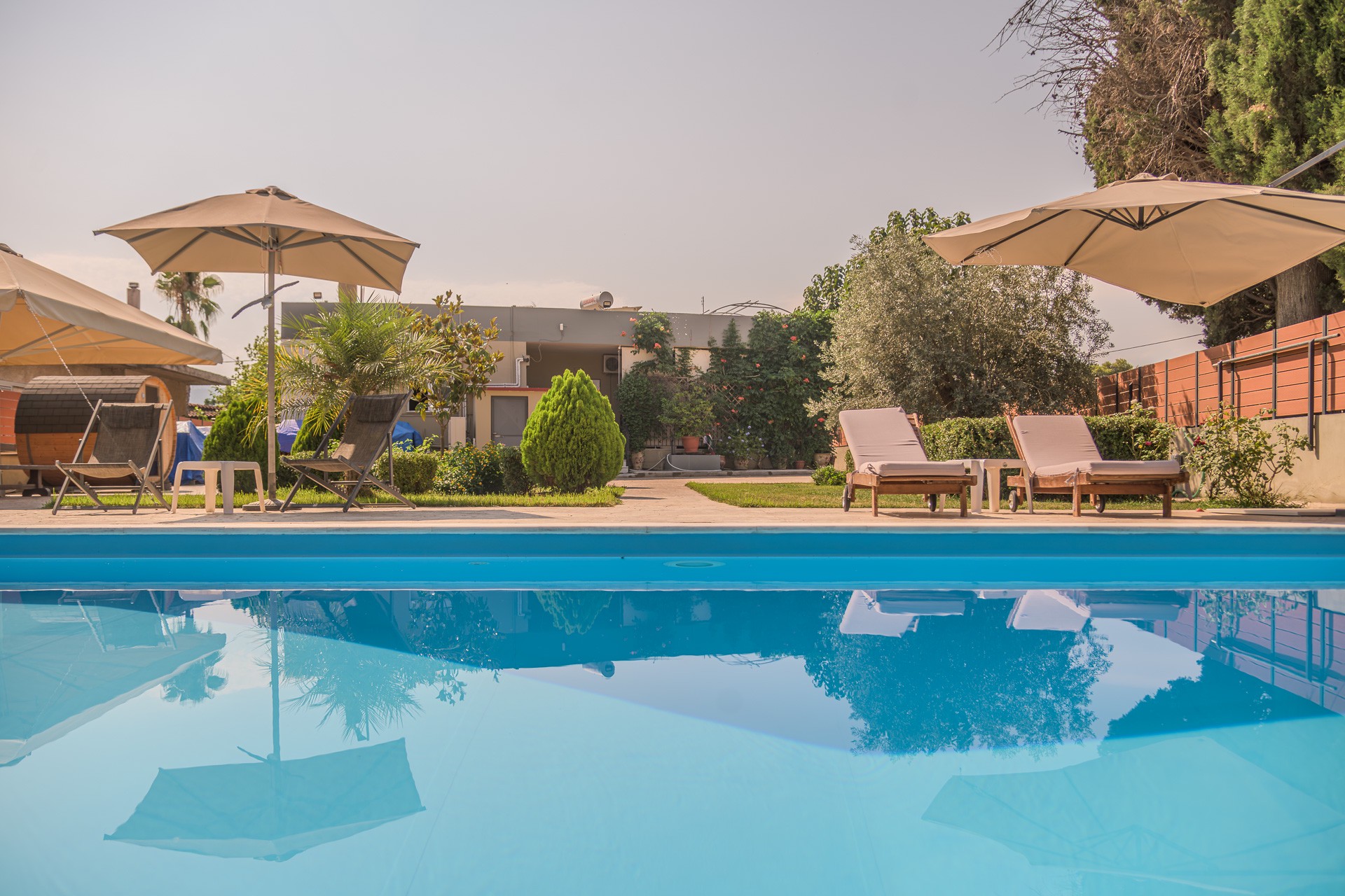 Einzigartiges freistehendes Haus mit privatem Garten & Pool in Chiliomodi, Korinthia