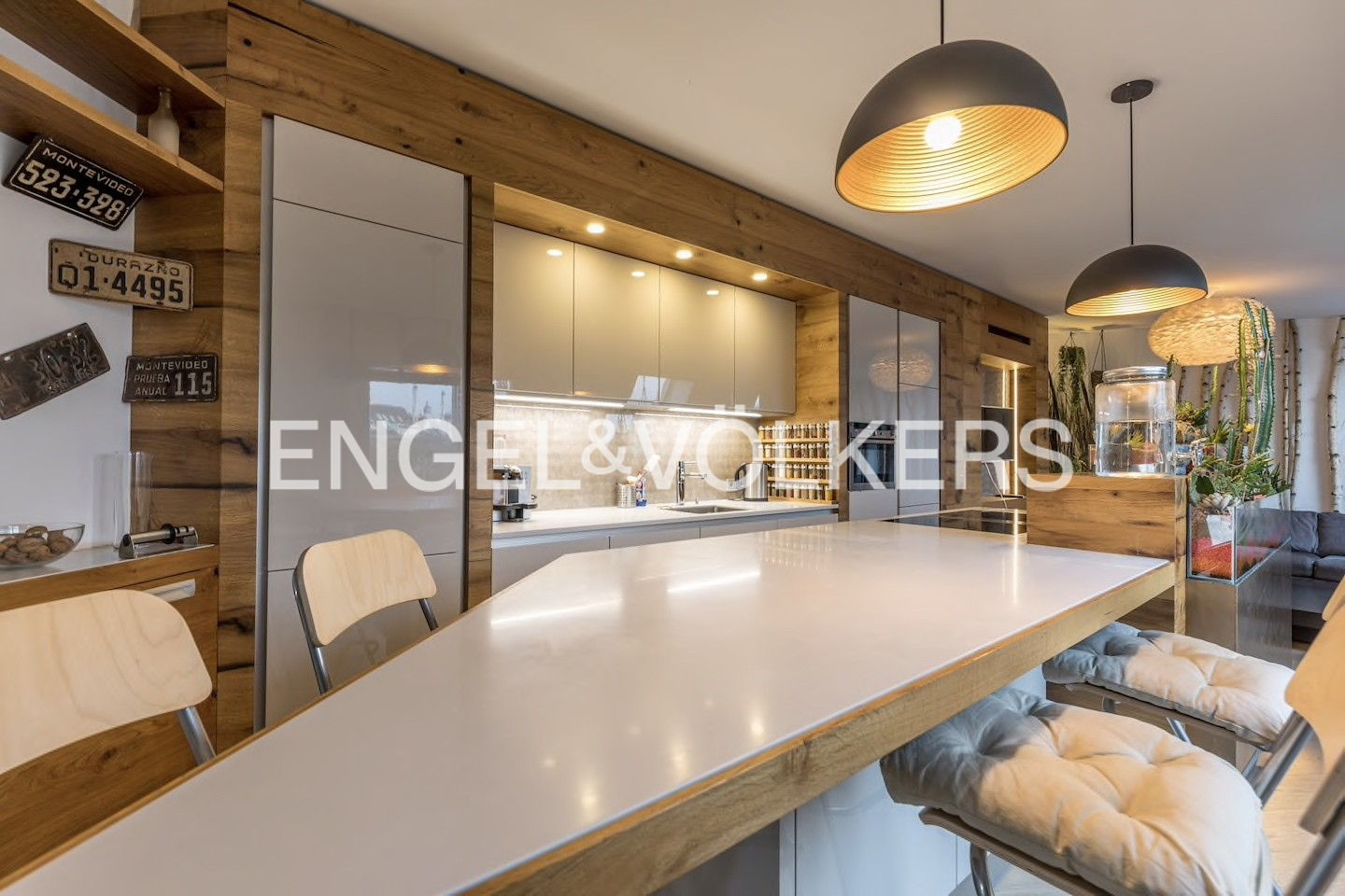 Exklusive Dachgeschoss-Maisonette mit Terrasse und Premium-Ausstattung