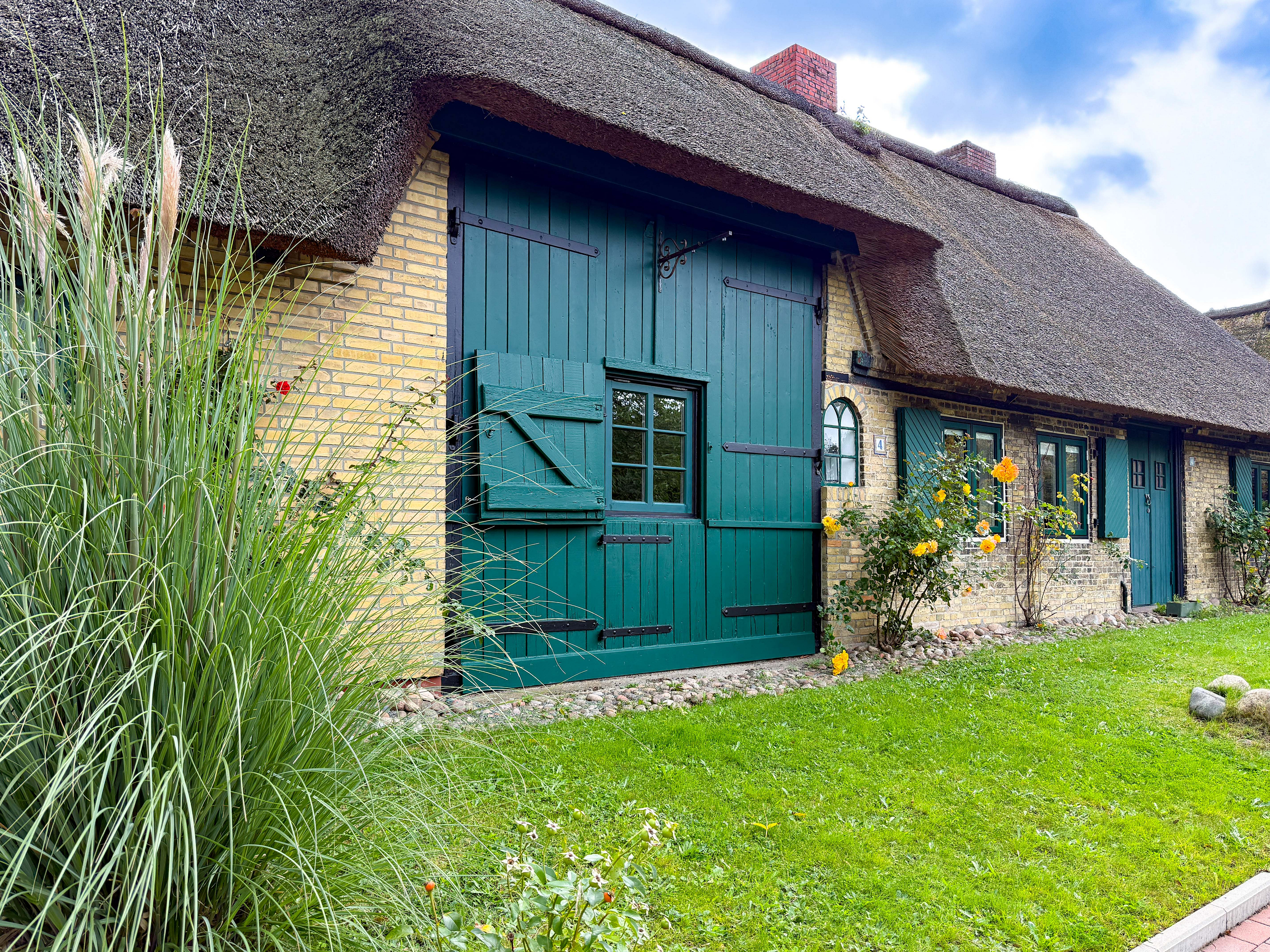 Statement unter Reet | Charakter • Raum • Geschichte