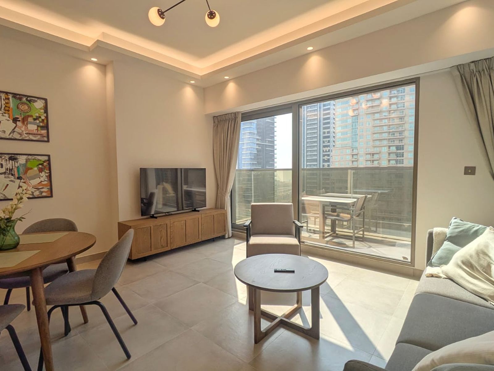 High Floor | Modern Finish | Ready to move-in