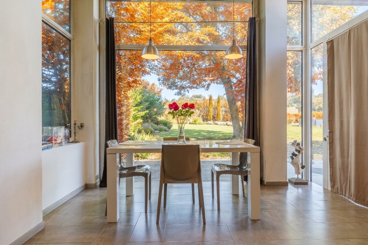 Doppelhaushälfte mit großem Garten und Blick auf die Weinberge