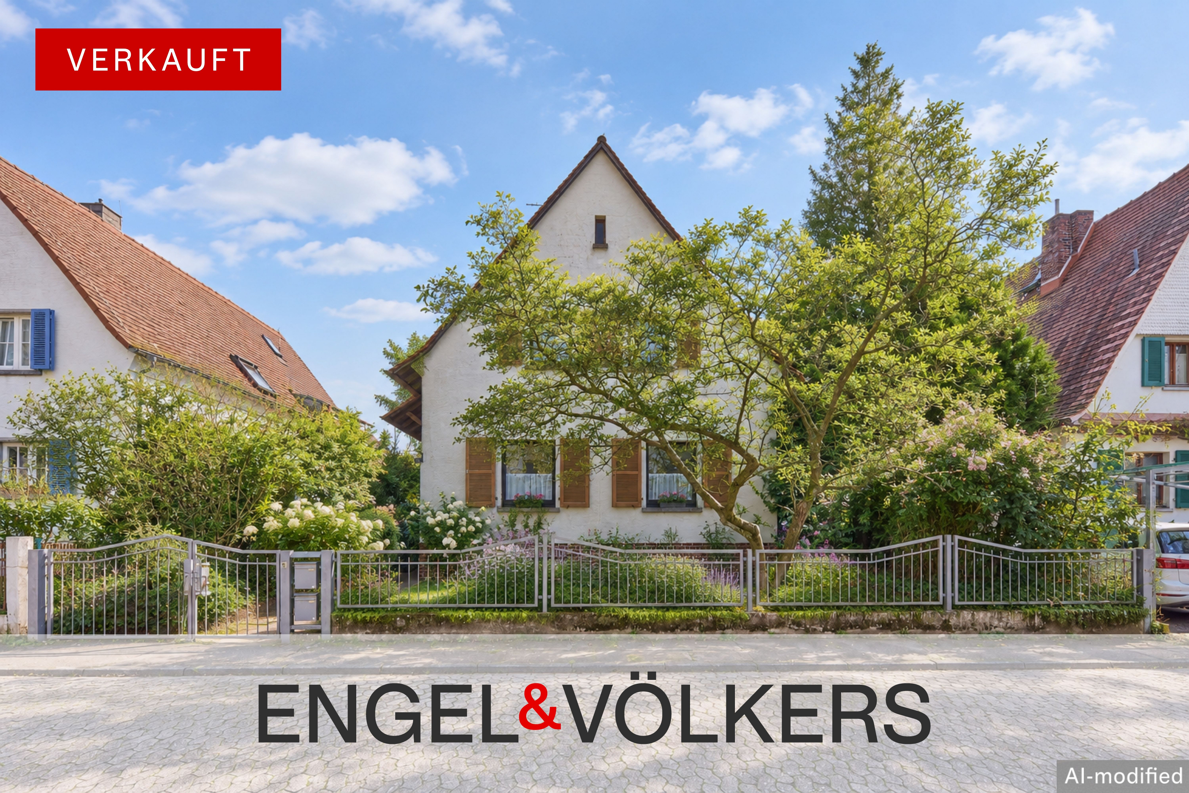 **VERKAUFT**Freistehendes Einfamilienhaus mit wunderschönem Garten in der Villenkolonie