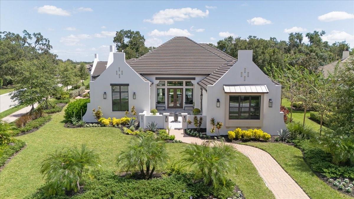 A Bespoke Sarasota Sanctuary