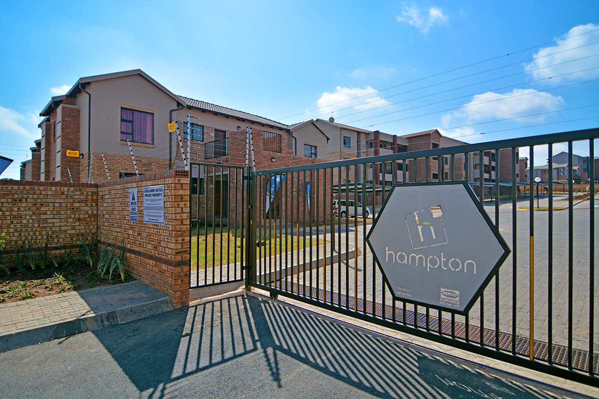 2 Bedroom 2 Bathroom Ground Floor - NO COSTS