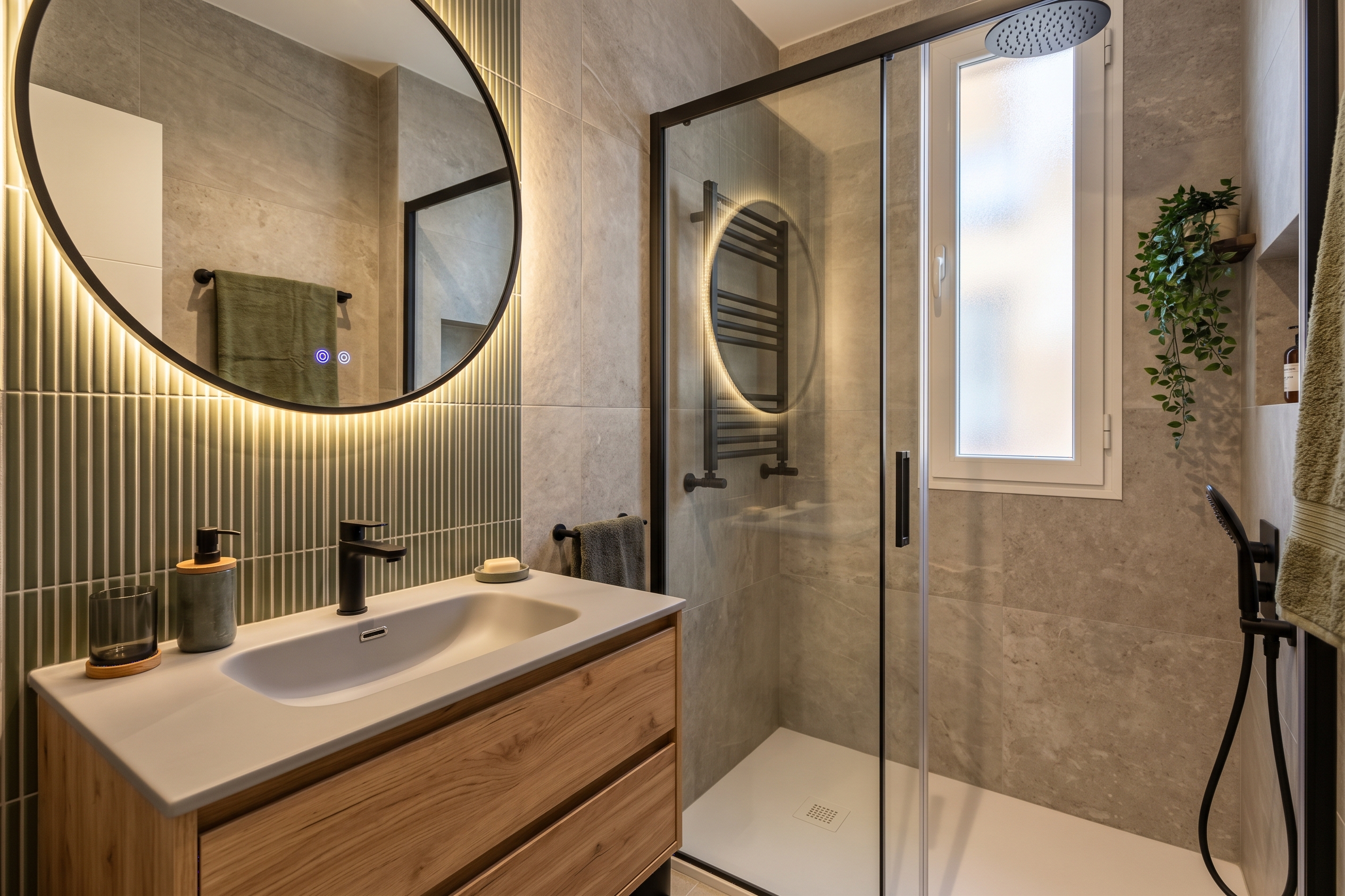 Opportunity: renovated 100 m² apartment with natural light, steps from Retiro Park and Goya