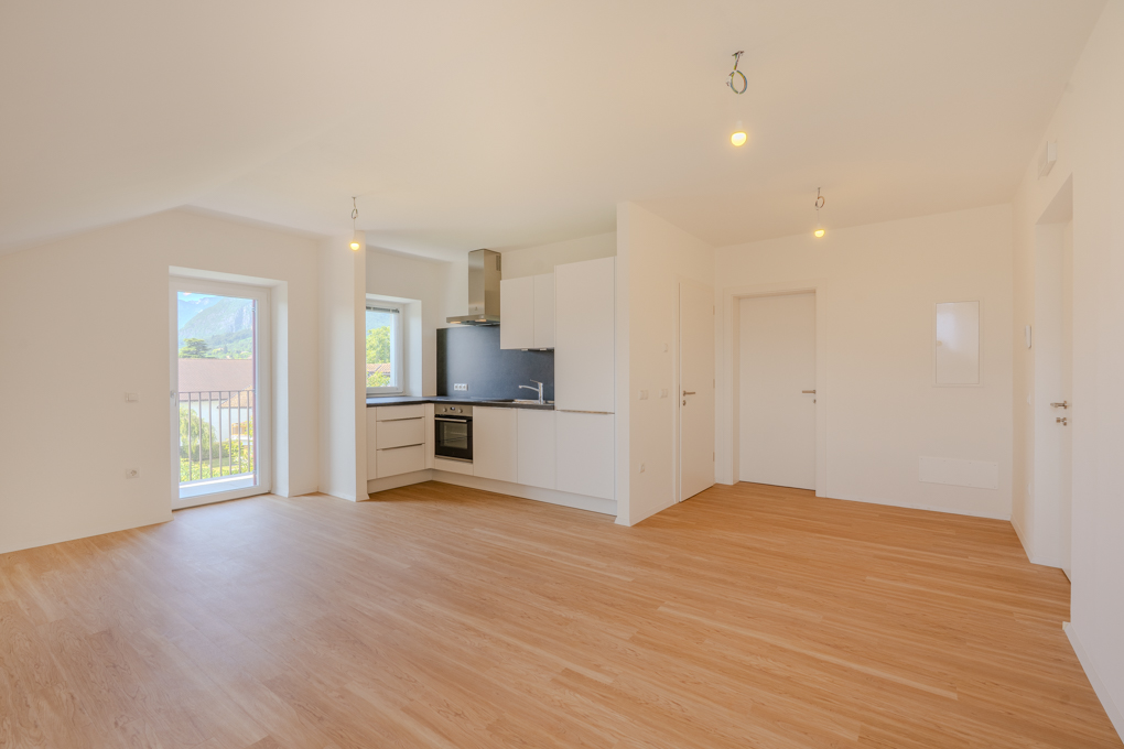 Stylish Two-Bedroom Apartment with Sunny South-Facing Balcony