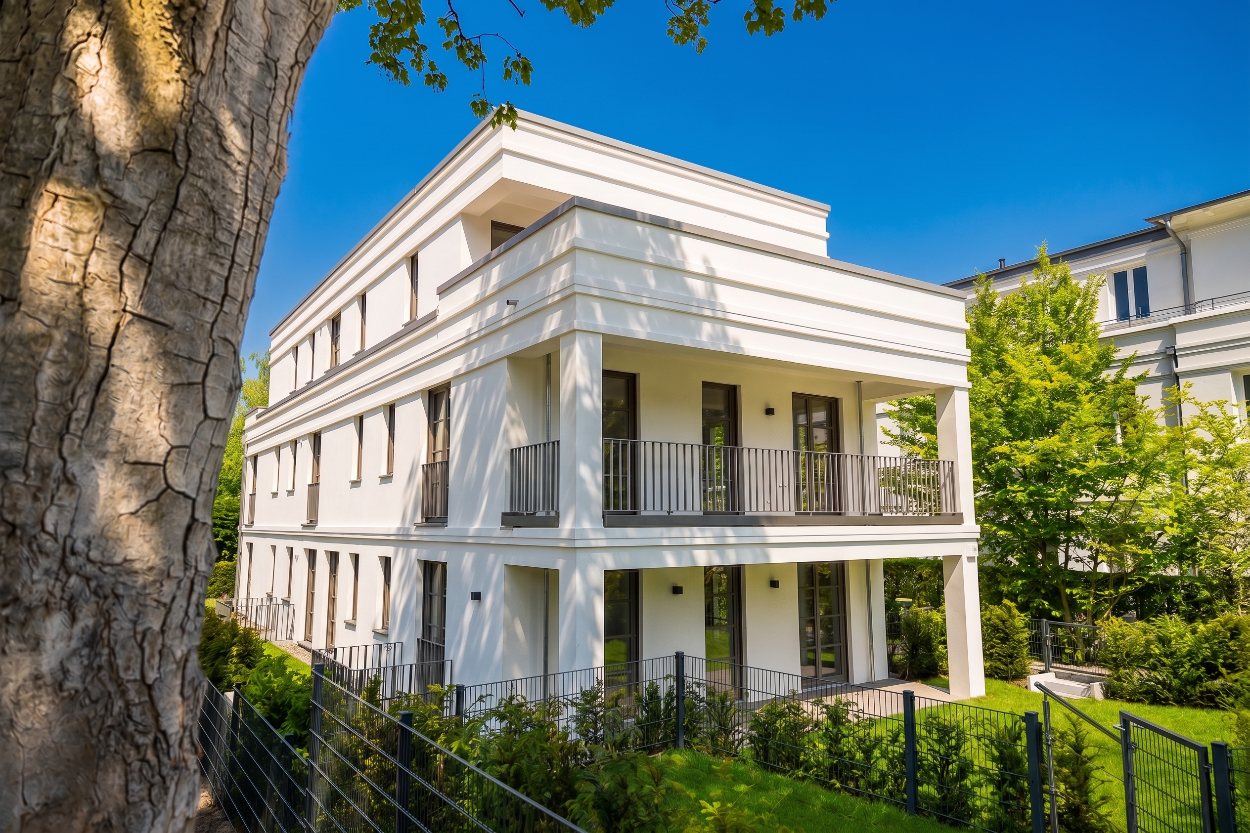 Wo Lage und Baukunst verschmelzen -
Ein Zuhause, so besonders wie Blankenese!