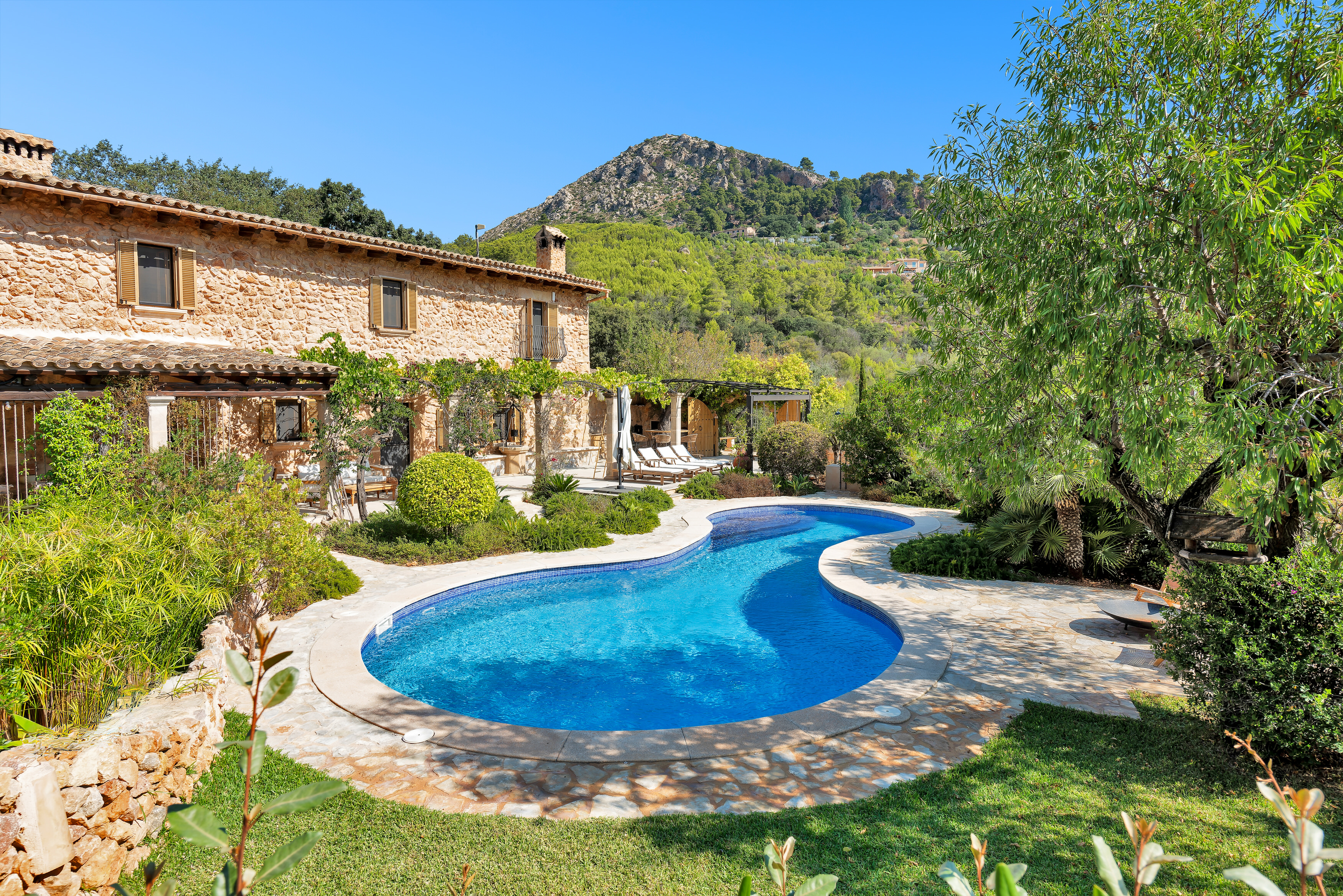 Authentically Mallorcan, stylishly modernized – a retreat with soul