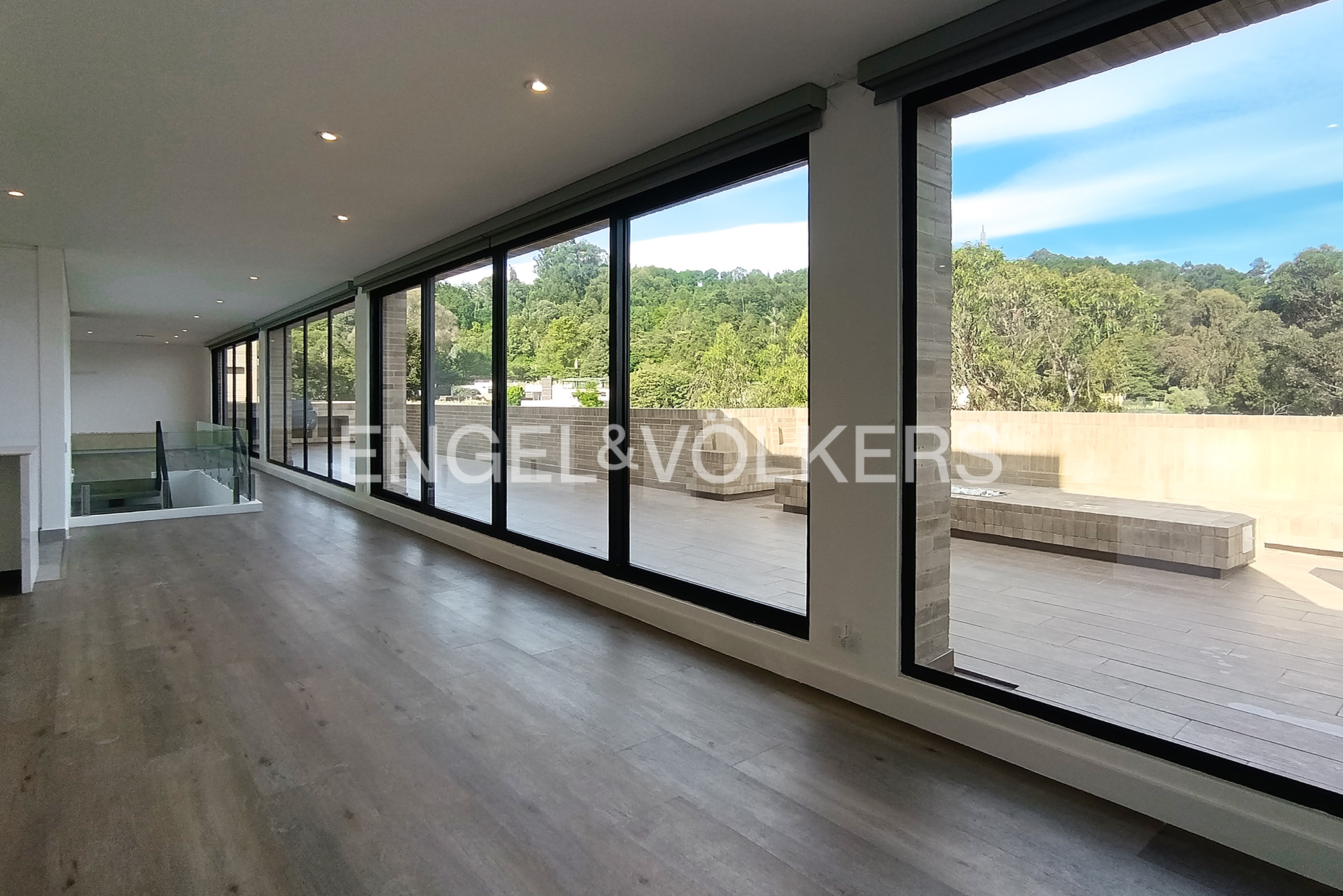 Penthouse para estrenar con terraza para arriendo en Cerros de Suba