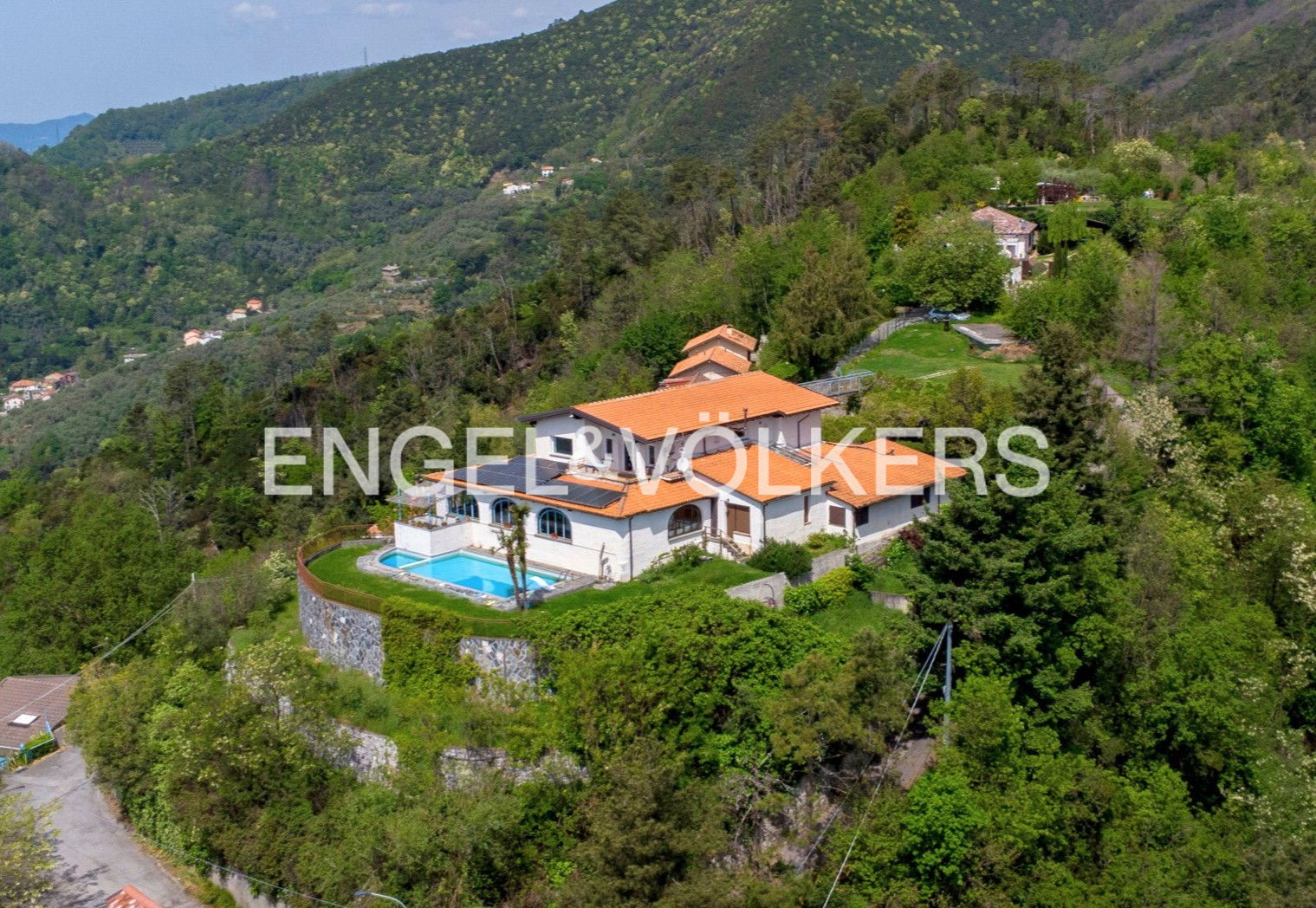 Charmante Villa mit Pool und Meerblick