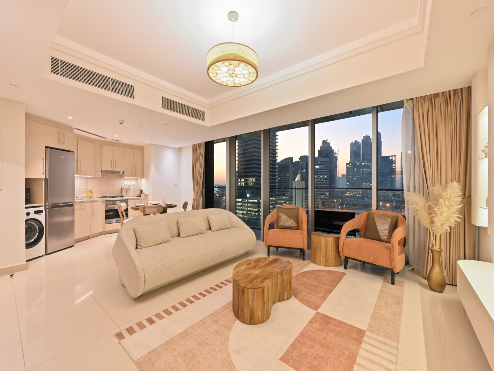 Luxurious | Upgraded | Bright & Spacious