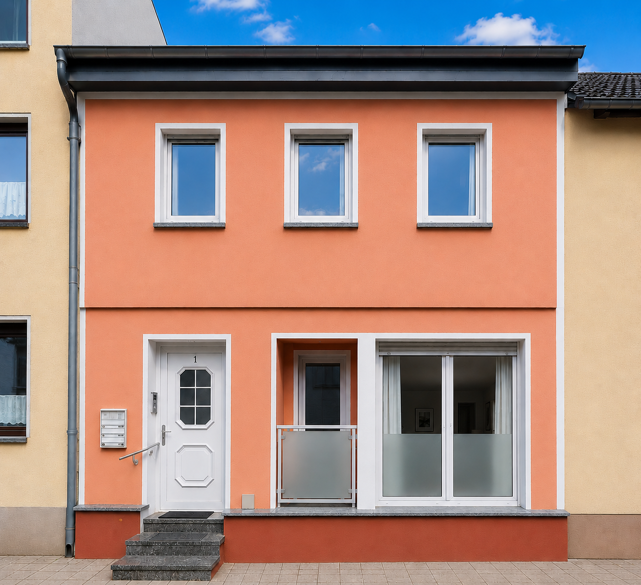 Gepflegtes Reihenmittelhaus mit Dachterrasse in zentraler Lage von Köthen