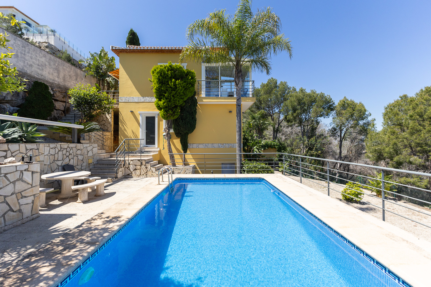 Single-family home with sea view