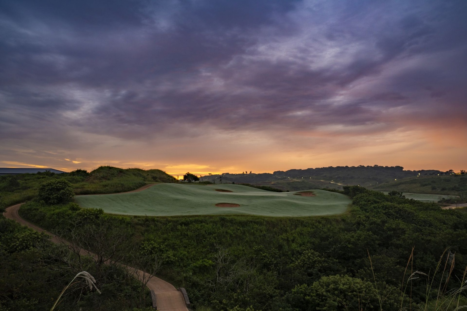 Spectacular home on the 18-hole Ernie Els Signature Golf Course