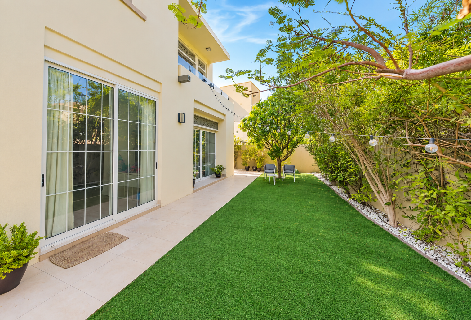 Single Row | Landscaped Garden | Extended Patio