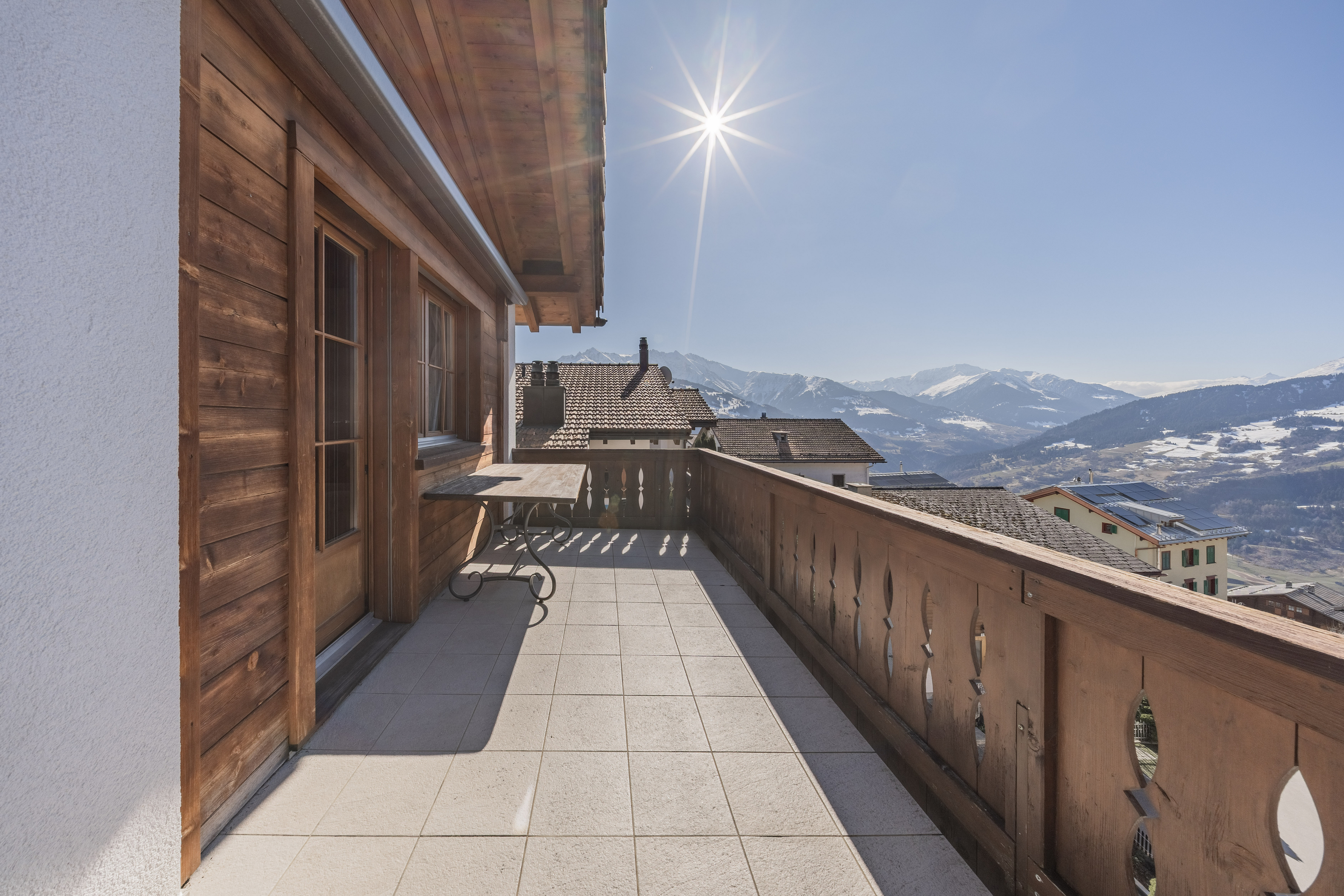 Sonniges Bergdomizil mit Panoramablick