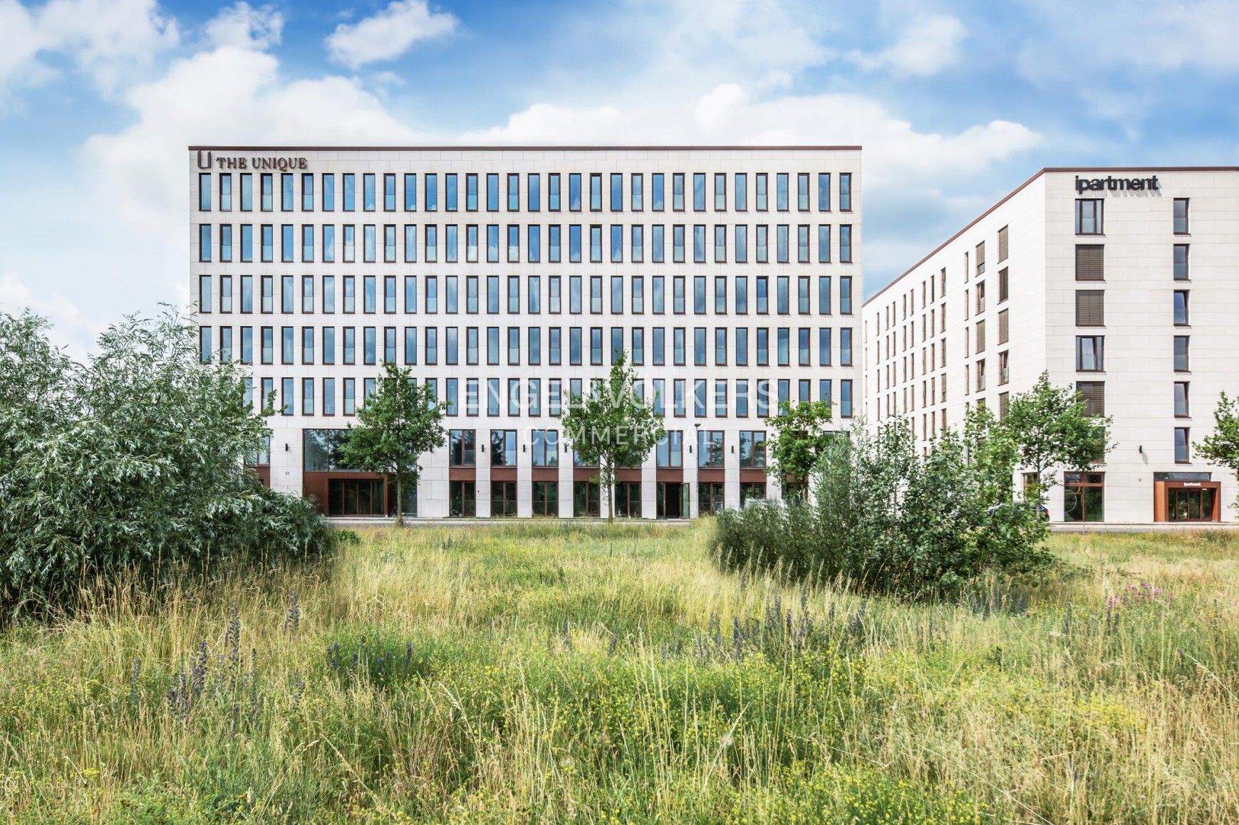 The Unique: Direkt am neuen Flughafen BER