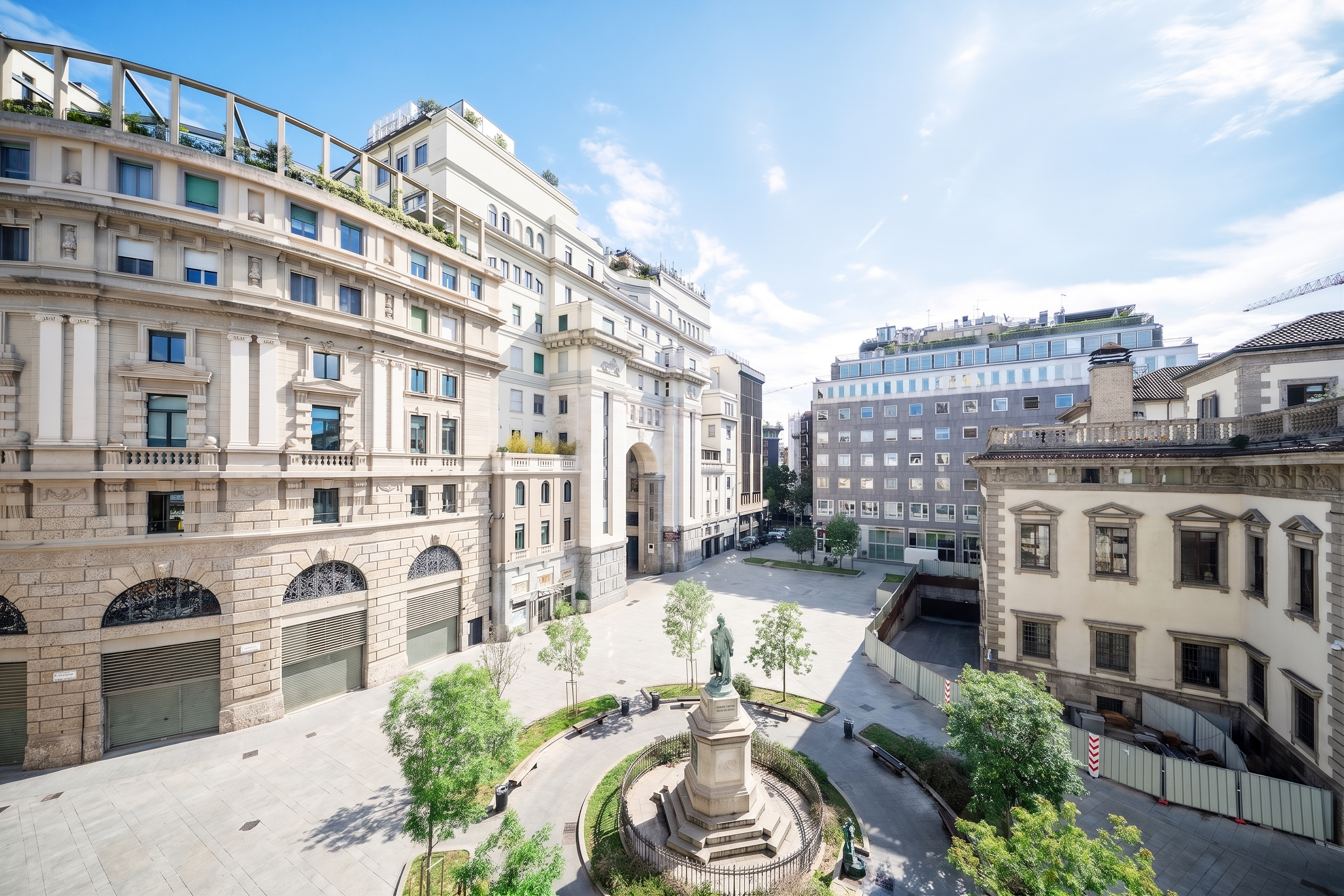Elegante appartamento con terrazzo in piazza Cesare Beccaria