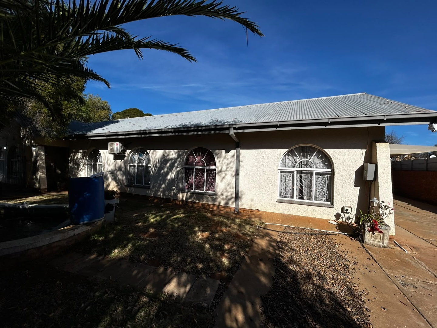 4 Bedroom Home with Two Separate 1-Bedroom Flats