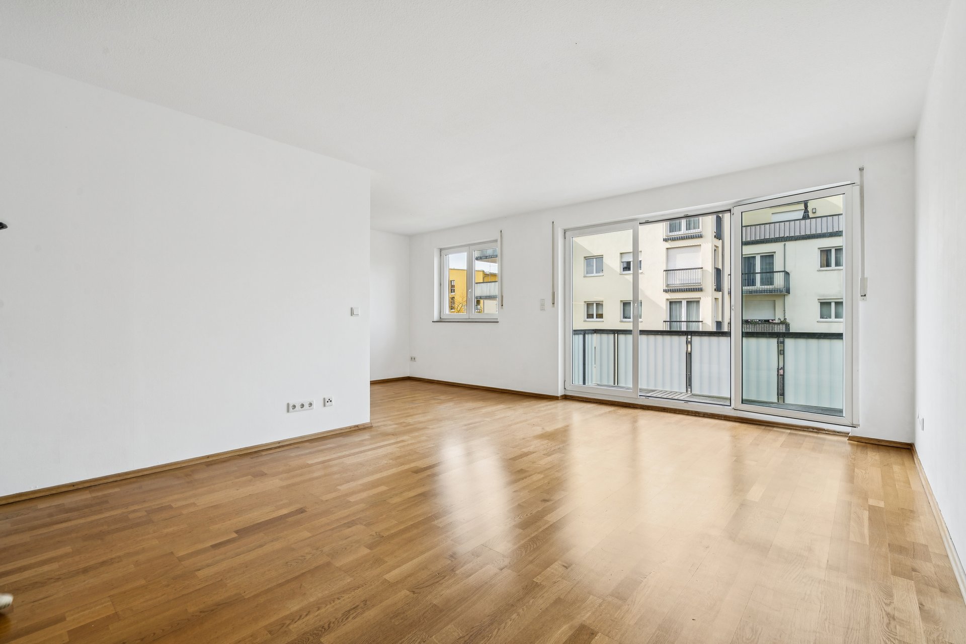 Living on two levels – maisonette apartment with balcony in Parkstadt Schwabing