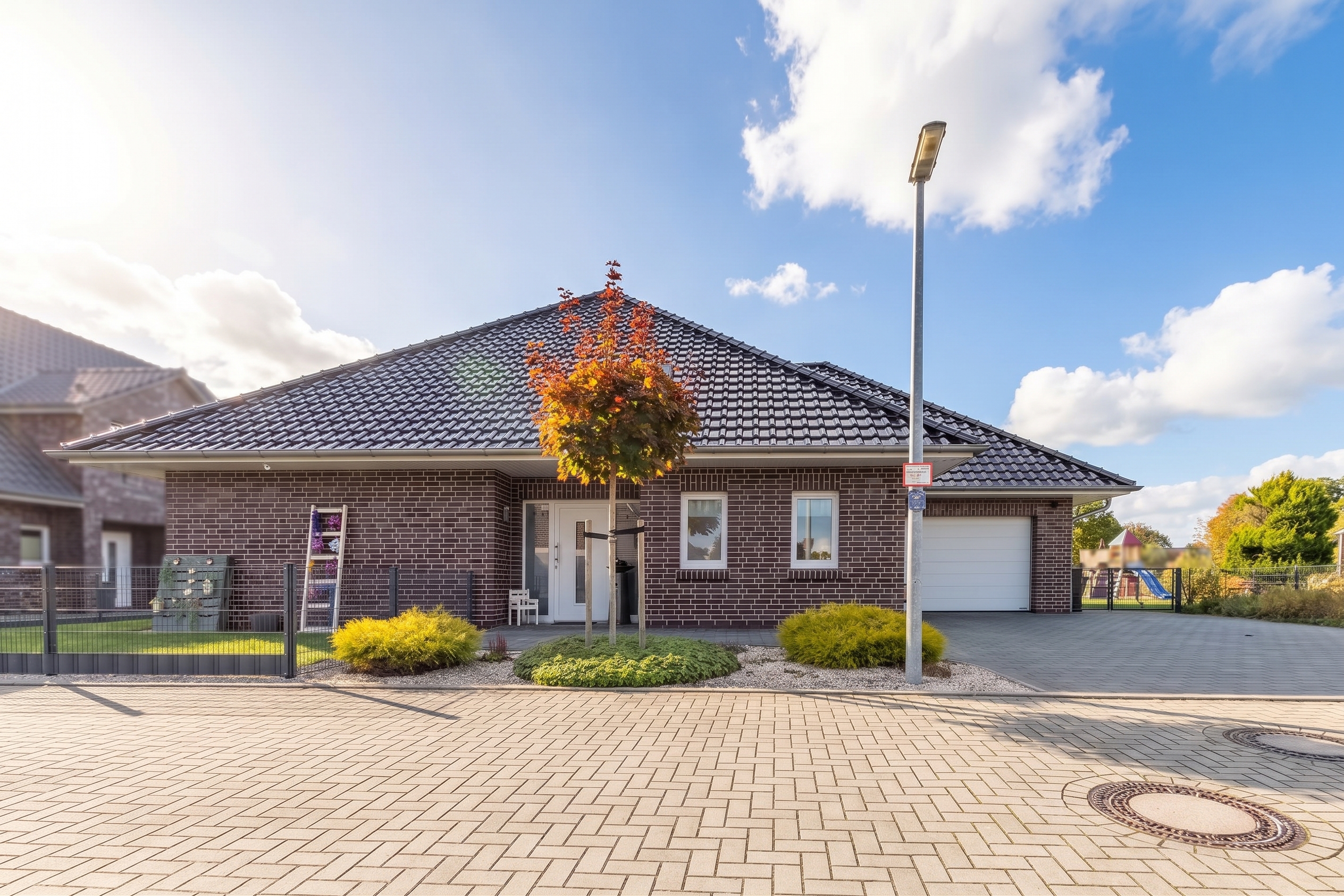 Viel Platz für die Familie – modernes Einfamilienhaus in familienfreundlicher Siedlung [KI-modifiziert]