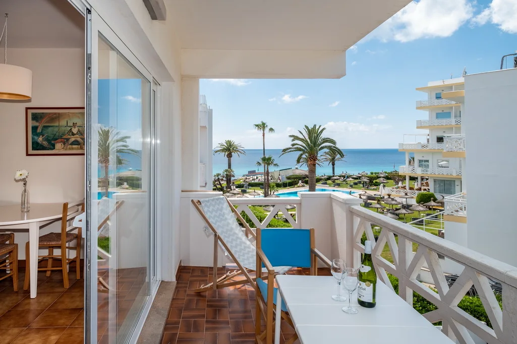 Alquiler vacacional - Apartamento a pie de playa en Santo Tomas, Menorca