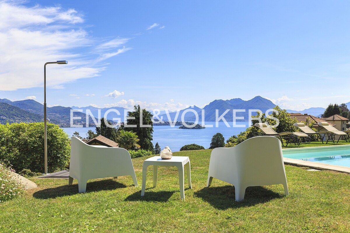 Luxury in Baveno: Villa with lake view, pool and spa