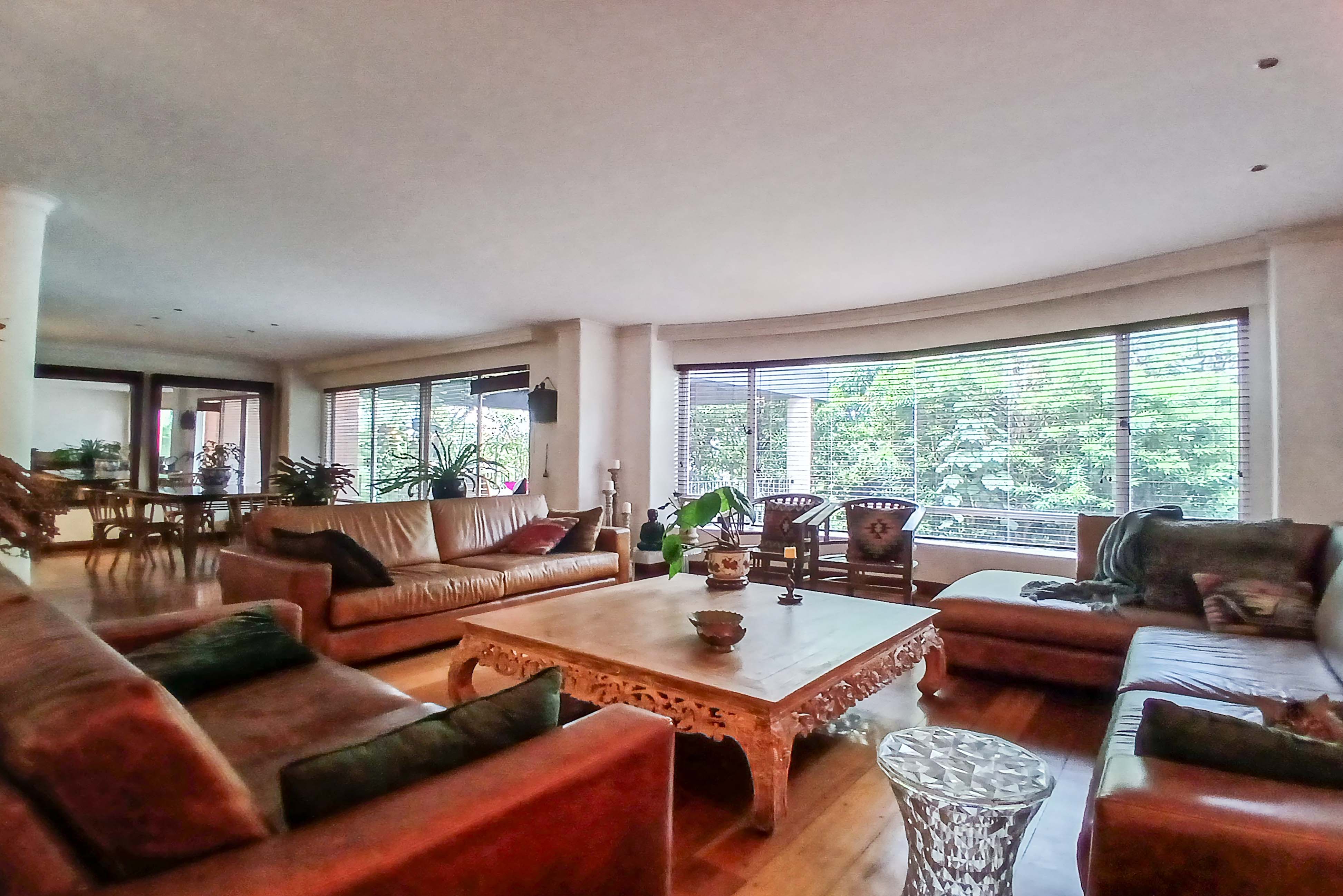Amplia casa con terrazas para venta en San Lucas, El Poblado