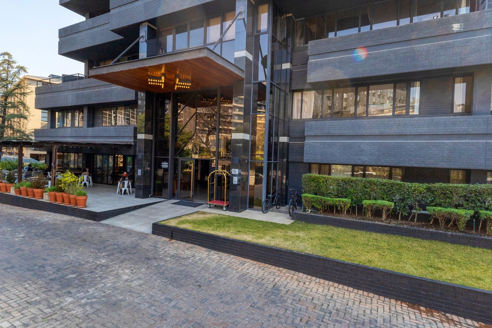 Stylish Modern Sandton Studio