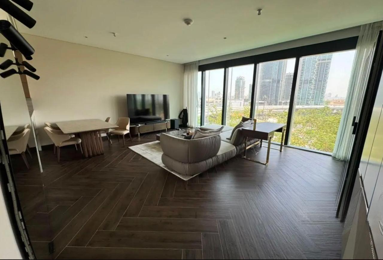 Fully Furnished I Spacious I Vacant