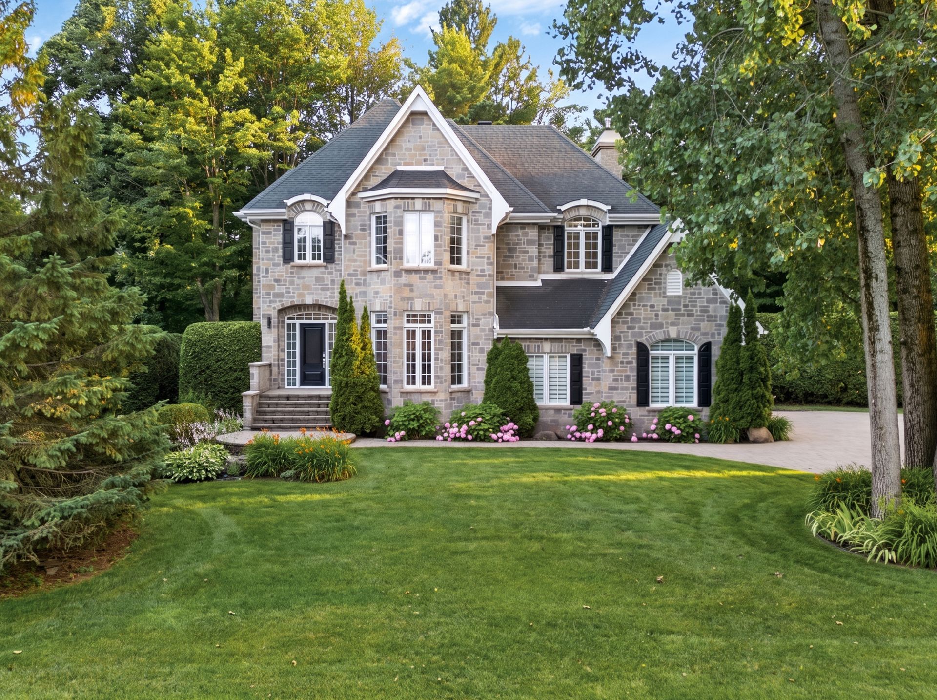 Prestigious property with a dream backyard