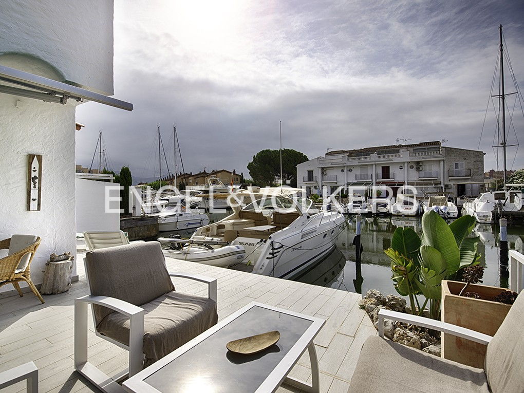 Encantadora casa "de pescador" con amarre. CON LICENCIA ALQUILER TURISTICO.