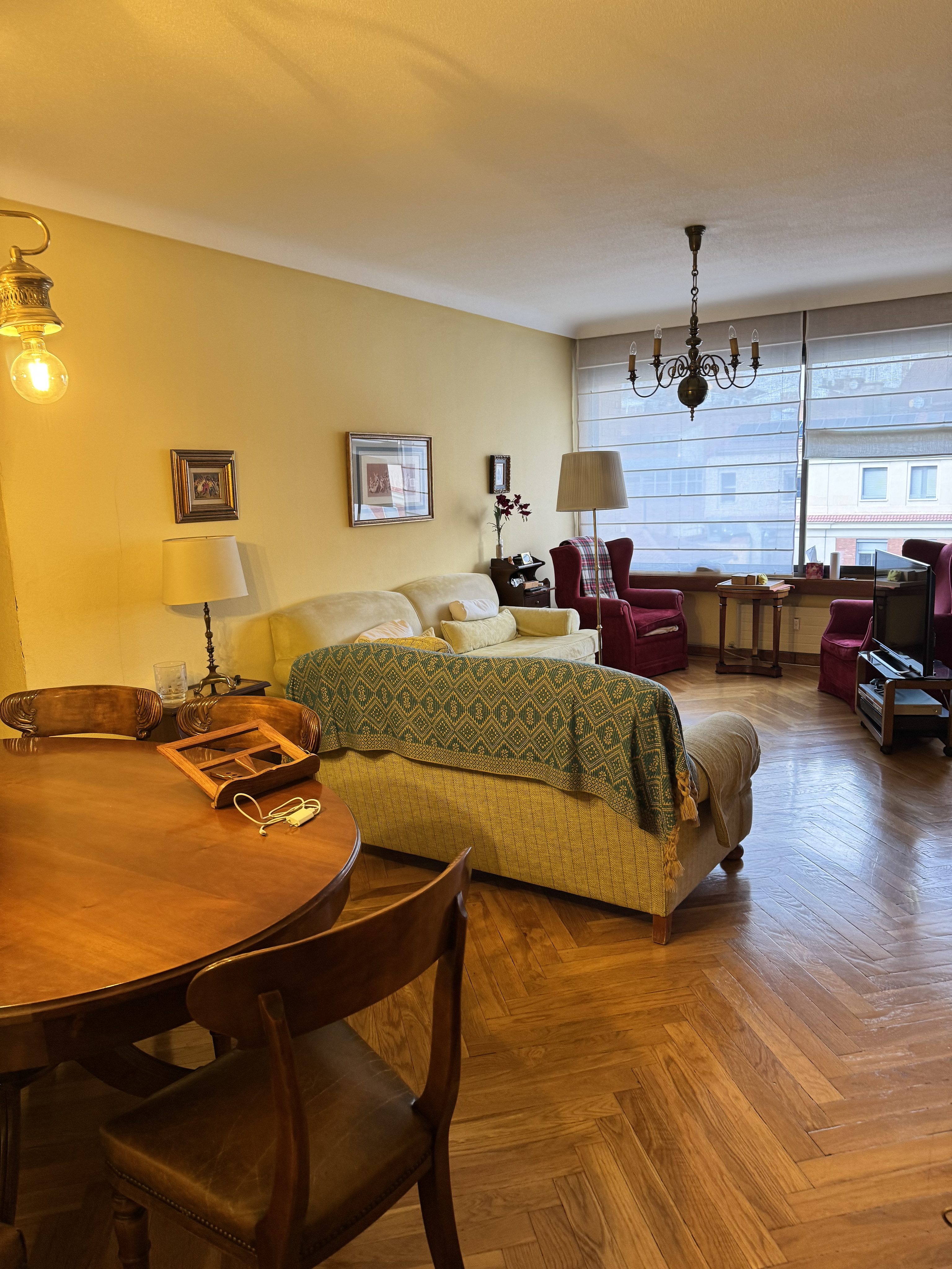 Flat in need of complete refurbishment in Almagro, with a swimming pool