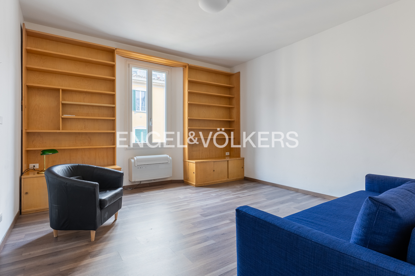 Bright four-room apartment in the Colli Saragozza area