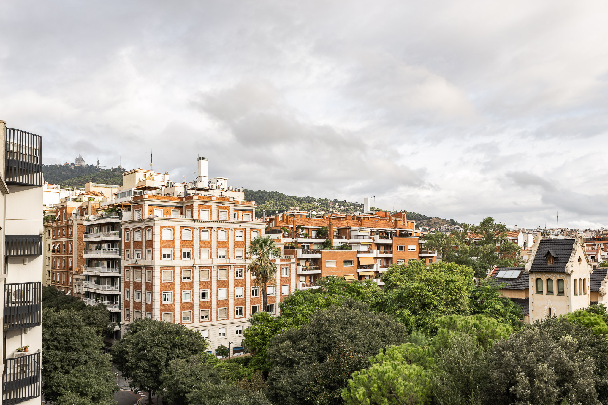 Luminosidad, amplitud y ubicación privilegiada cerca de la plaza Bonanova