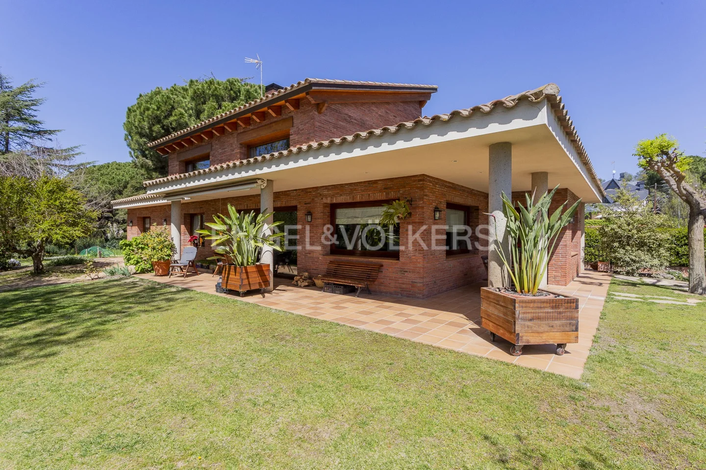 Exclusive house in the center of Begues