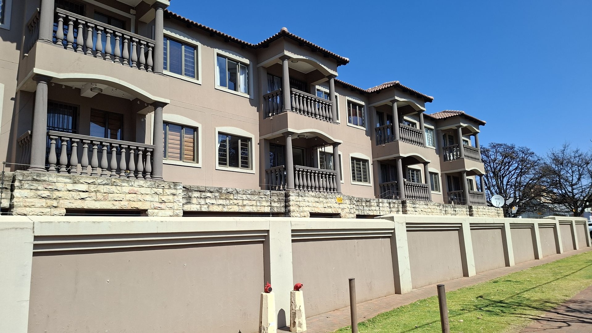 Spacious 2-Bedroom Apartment in a Sought-After Location