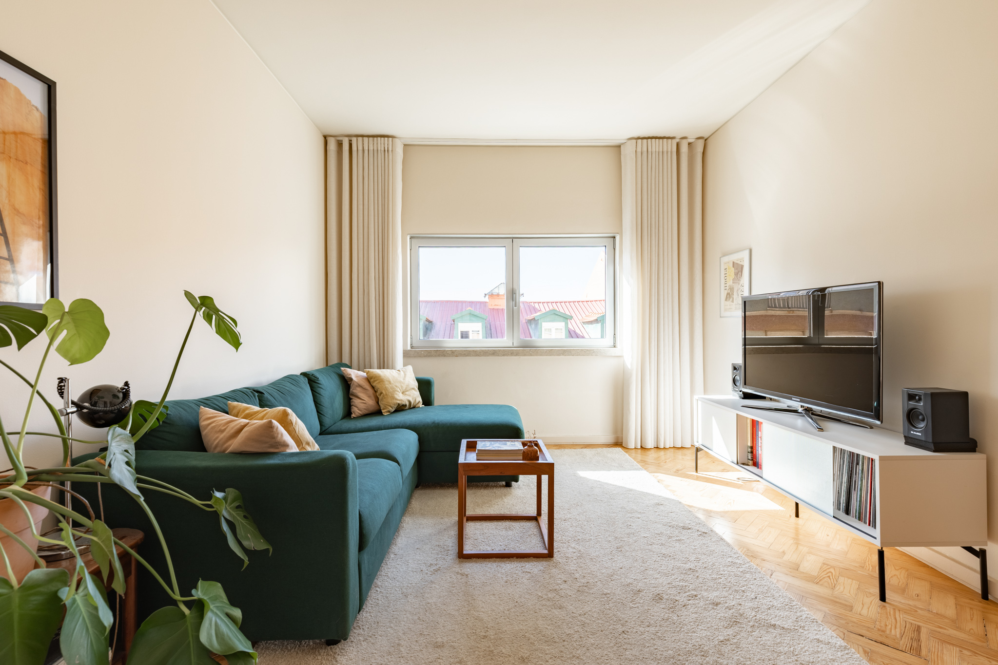 Renovated T3 Apartment in Penha de França