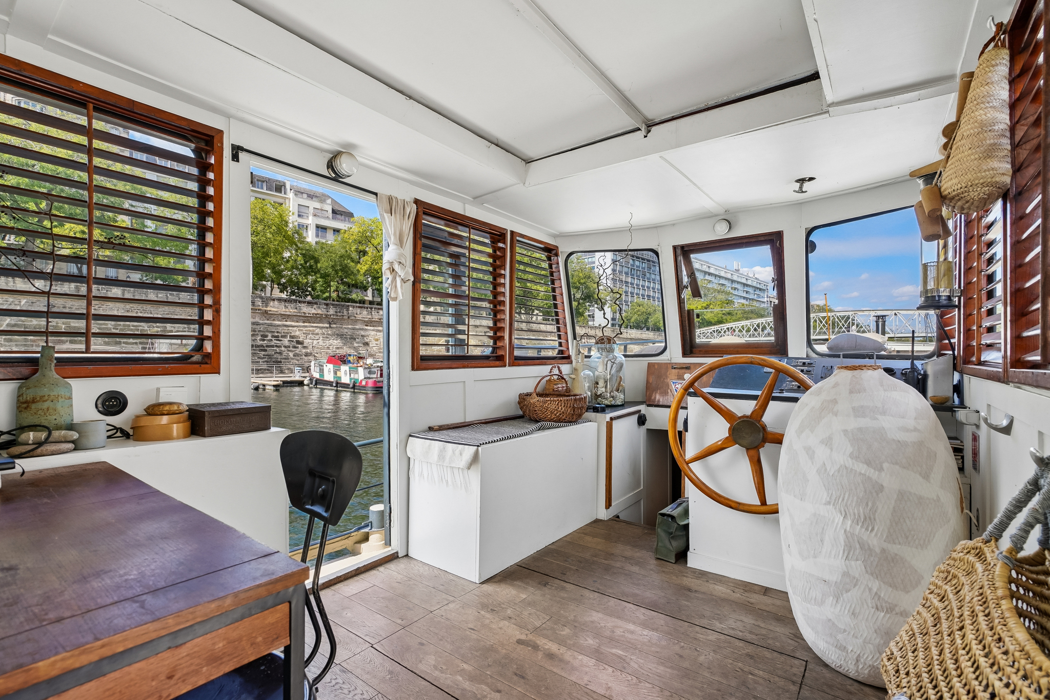 Houseboat – Port de l’Arsenal – 2 bedrooms – 48 m² of terraces – Bastille