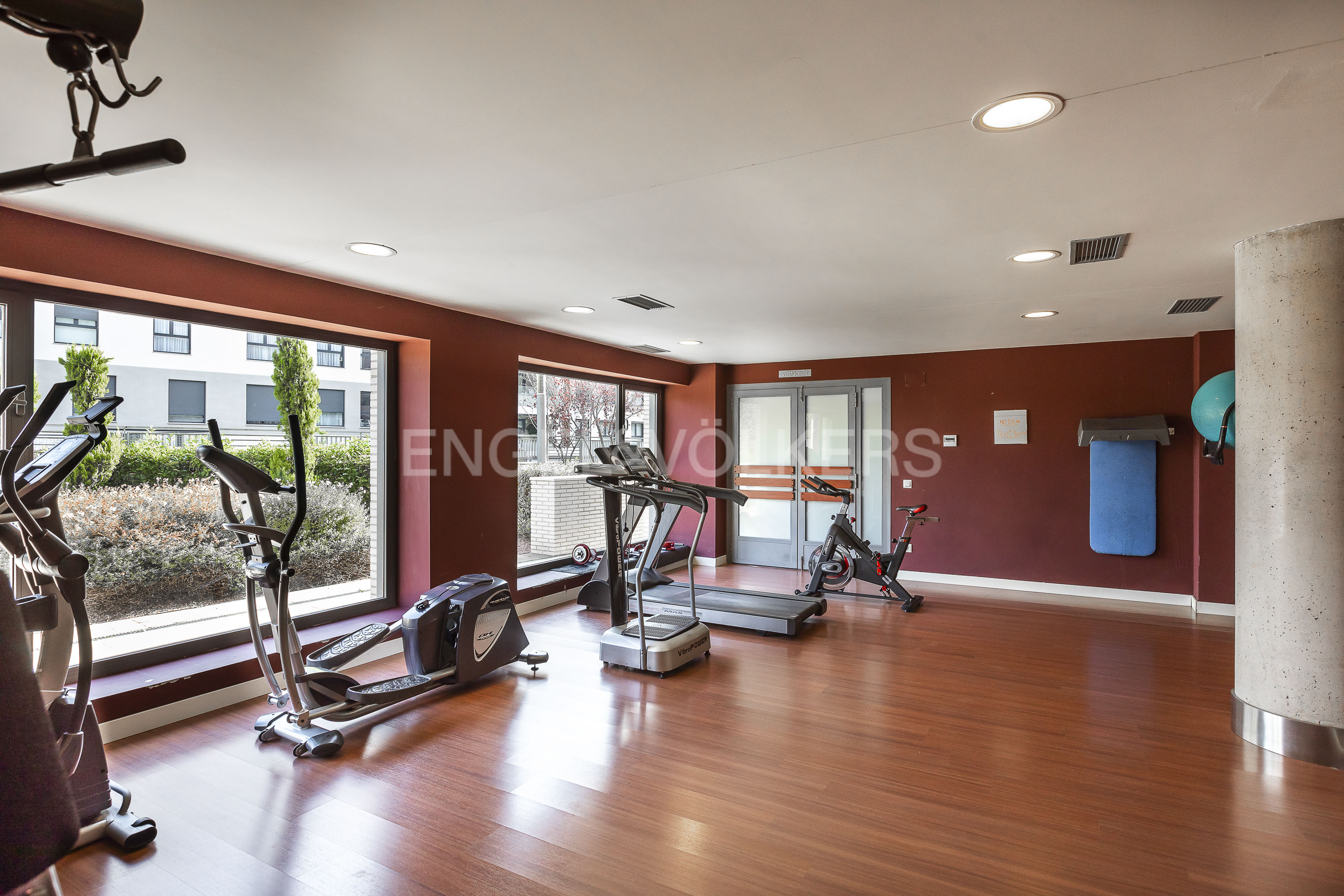 Cozy modern one-bedroom apartment in Sanchinarro