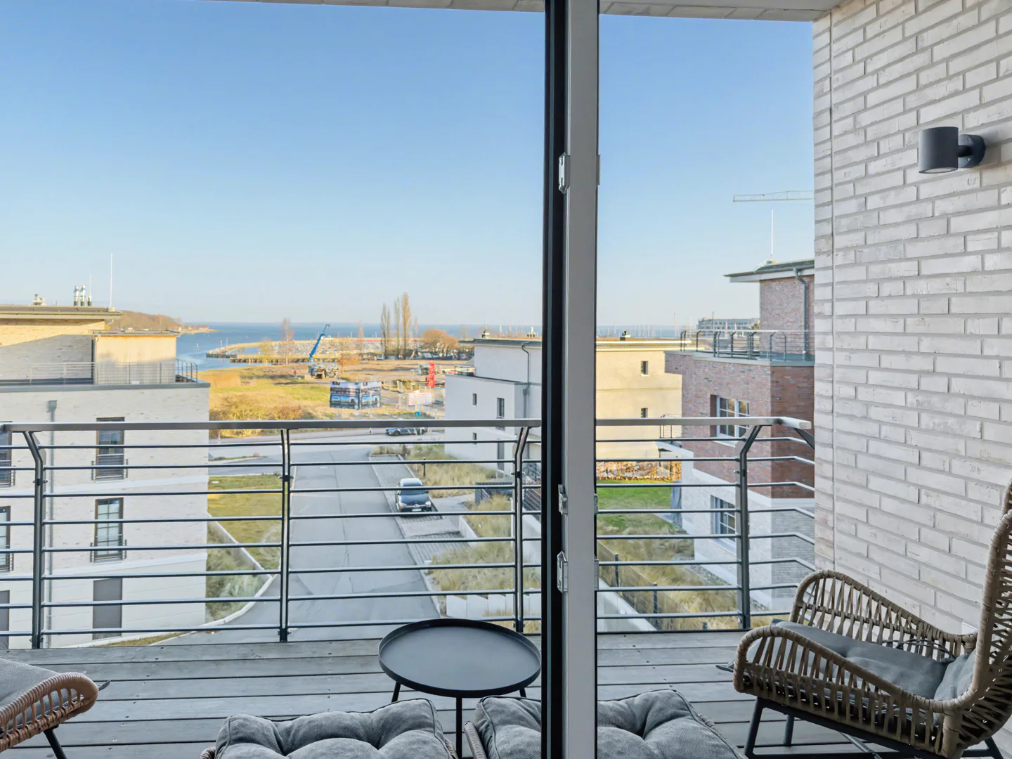 Hochwertige 2-Zimmer Wohnung mit Balkon und Wasserblick - Photo 5
