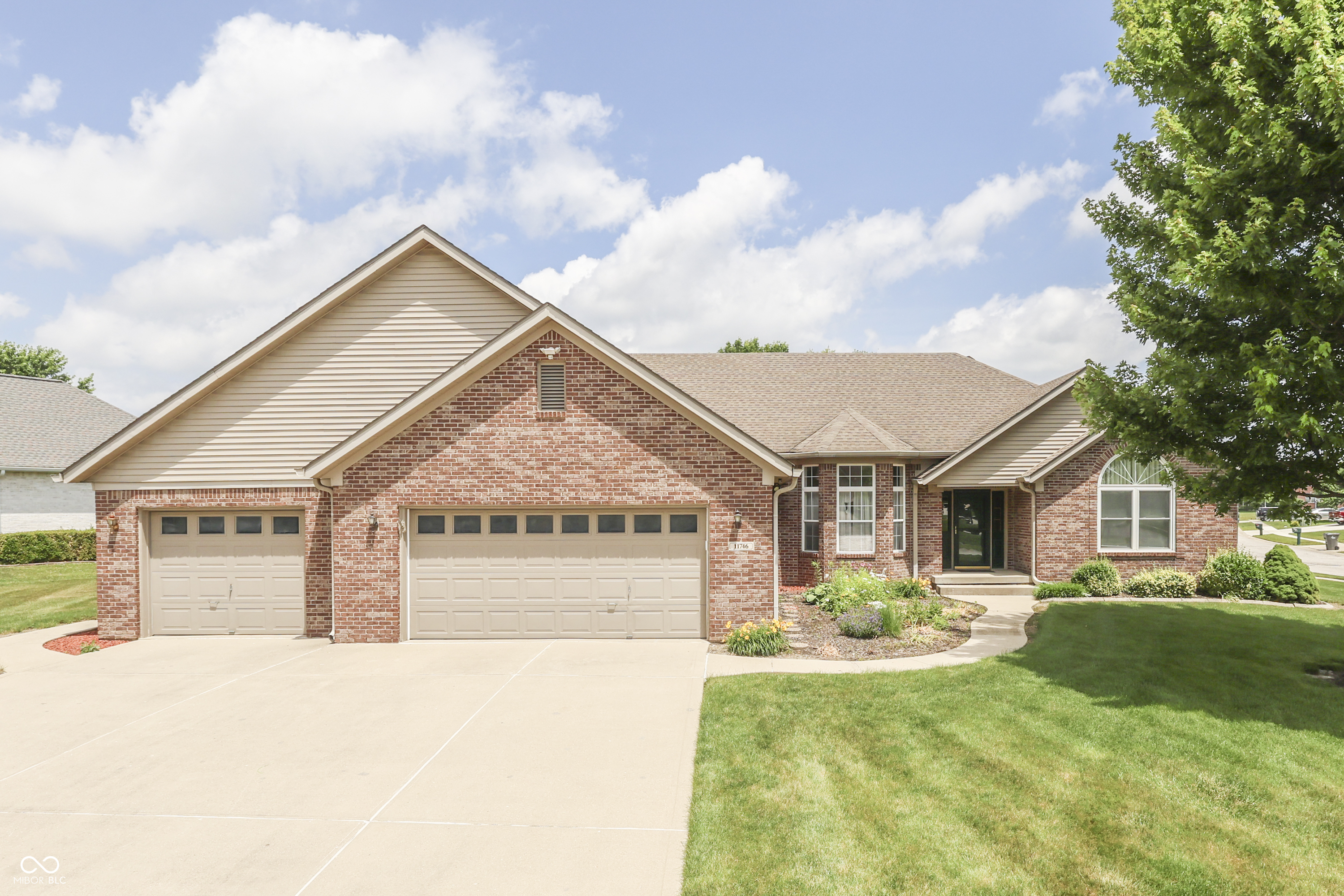 Brick Ranch with Sunroom in Southeast Warren