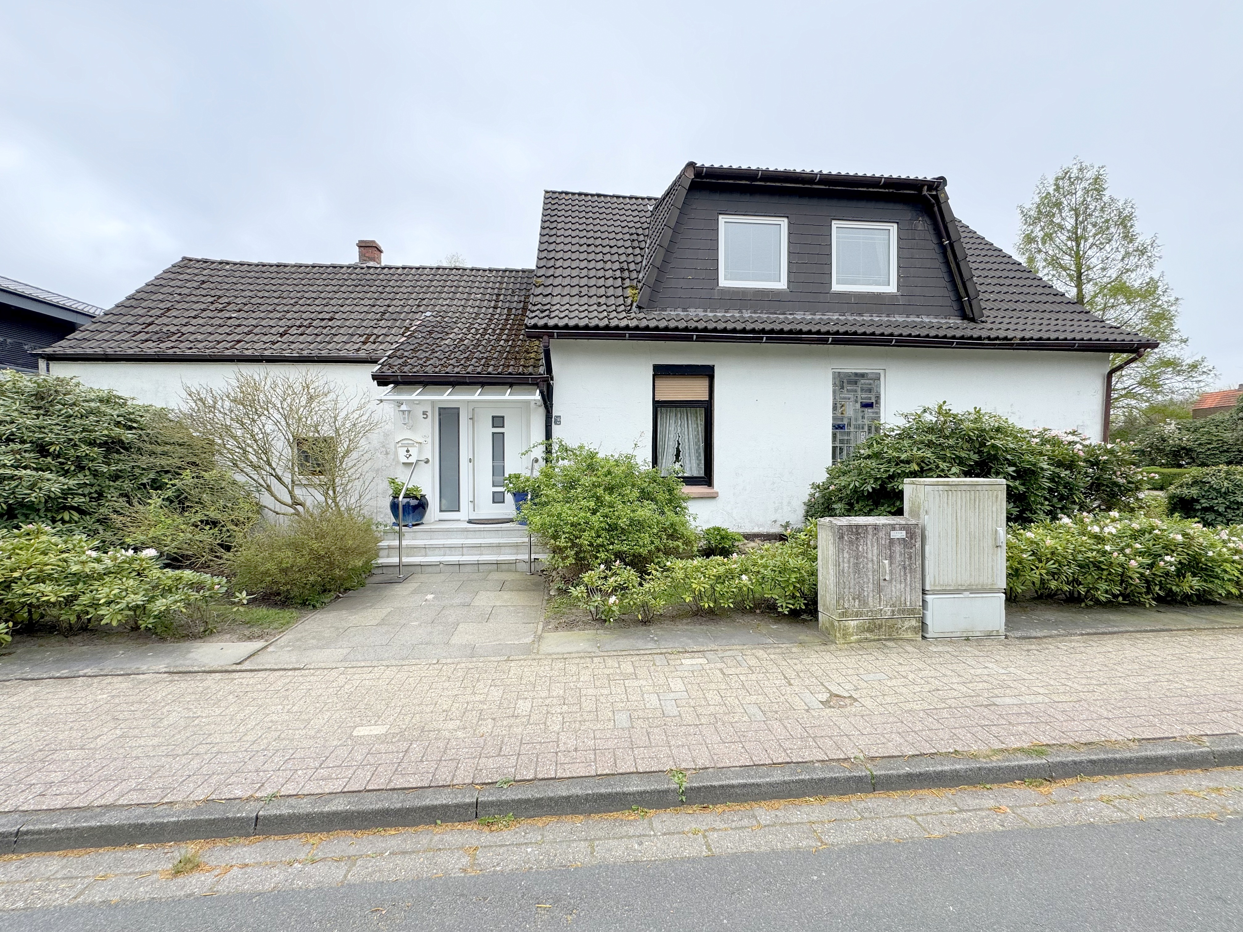 Gemütliche Dachgeschosswohnung mit Balkon in ruhiger Lage