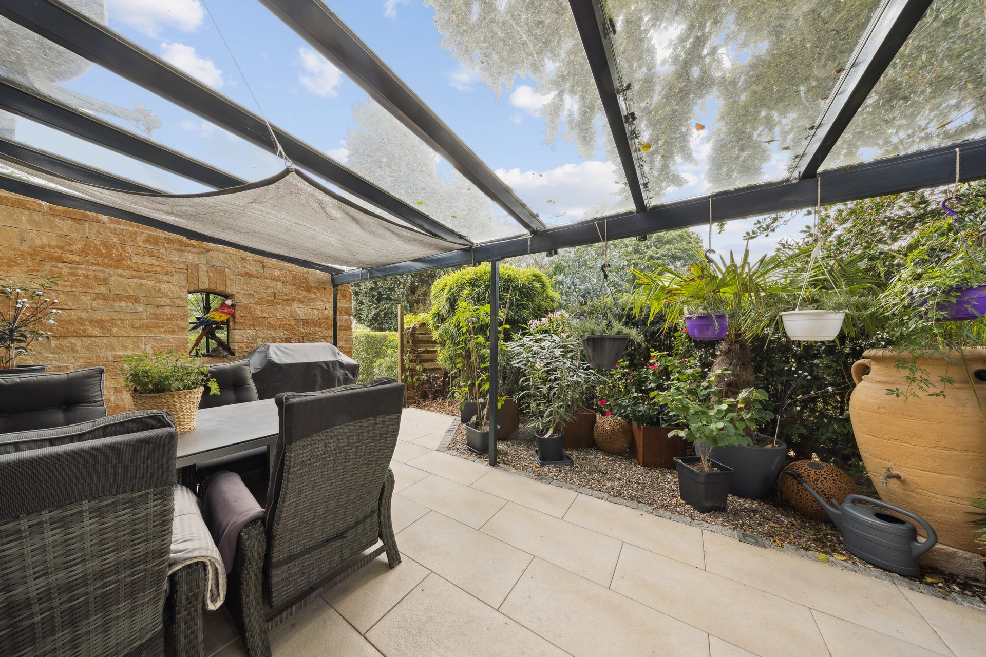 Individuell. Ruhig. Besonders:                        EFH mit Anbau in schöner Lage von Niendorf