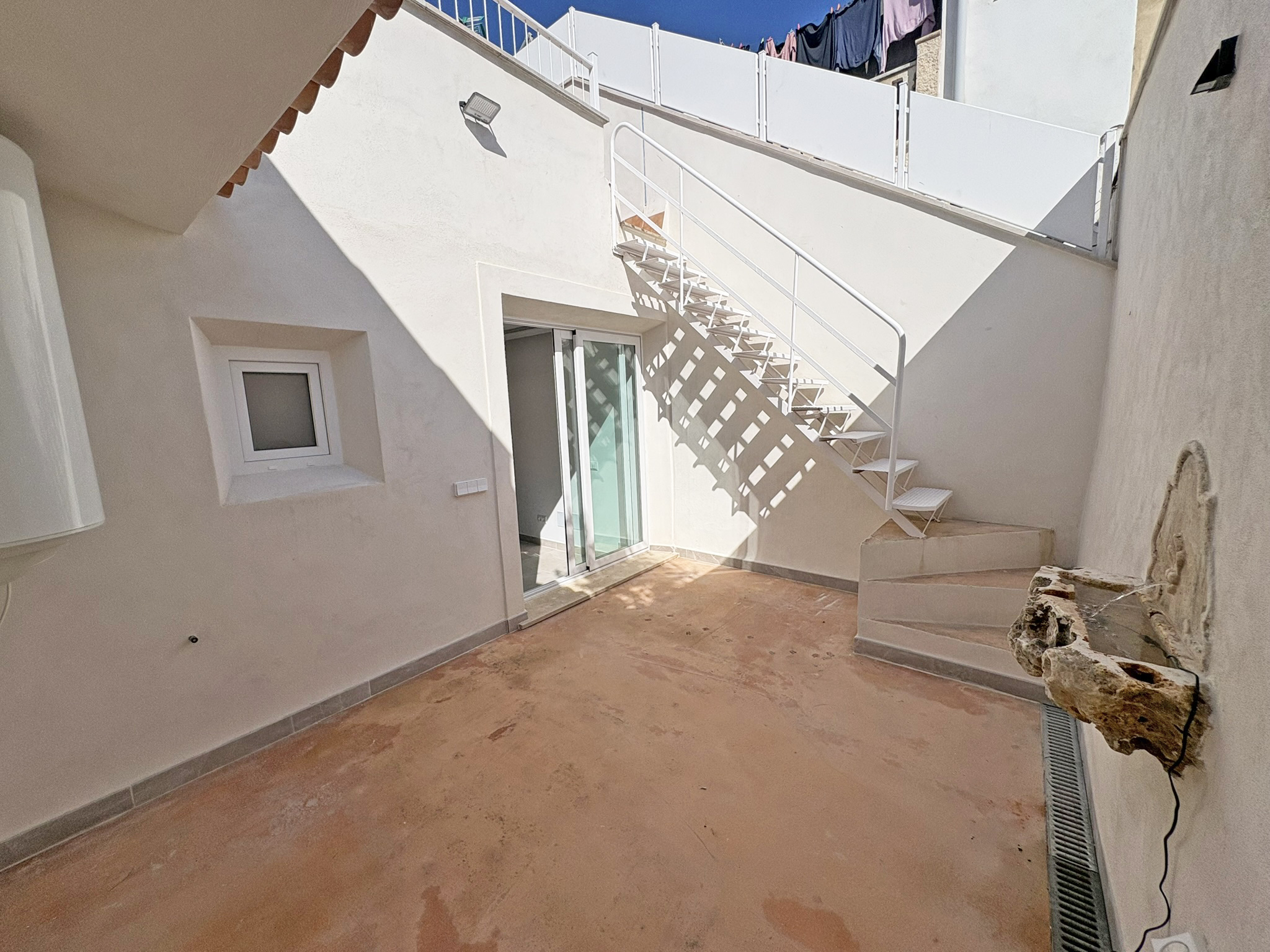 Charming, newly renovated village house with roof terrace in a quiet location in Consell