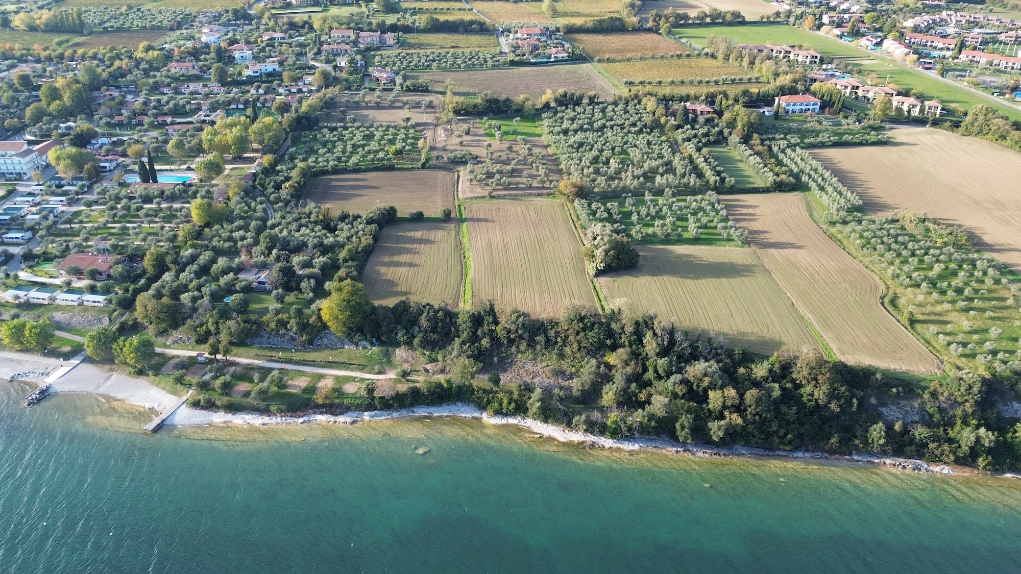 Exclusive lake view building plot just steps from the beach